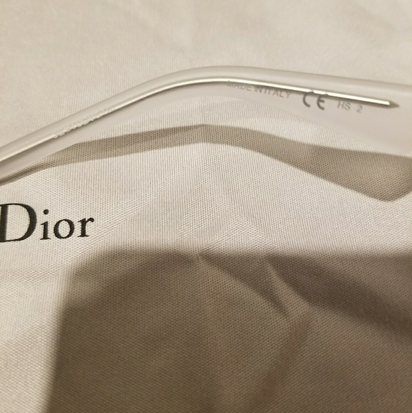 ๐ซSOLD๐ซBRAND NEW Dior 'DiorSoReal' Sunglasses - Picture 7 of 8
